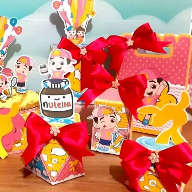 Itens personalizados de festa no tema Luccas Neto