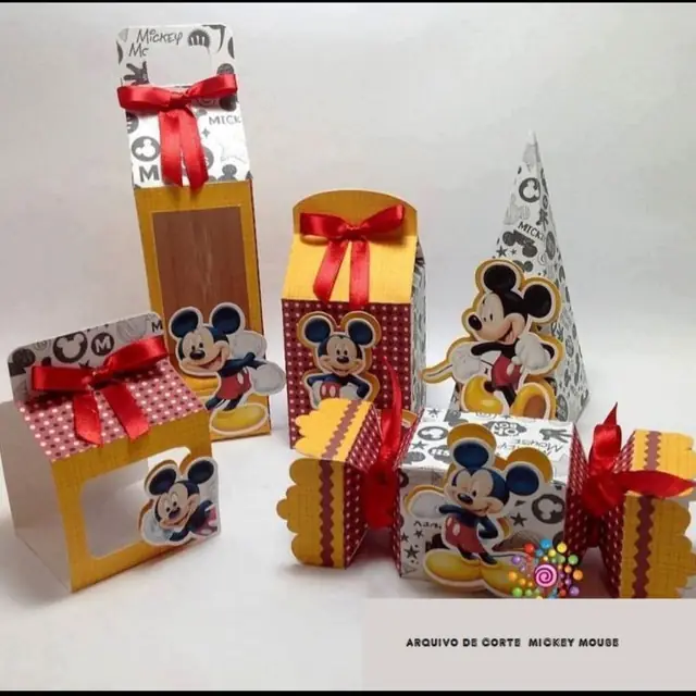 Itens personalizados de festa no tema Mickey Mouse